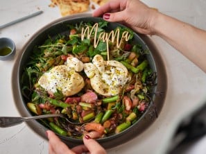 SPAR Mahlzeit Burrata Spargel Rhabarber Salat