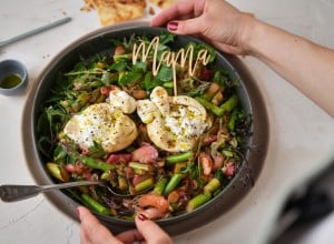 SPAR Mahlzeit Burrata Spargel Rhabarber Salat