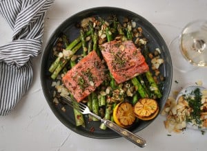 SPAR Mahlzeit Zitronenlachs auf Grilliertem Spargel