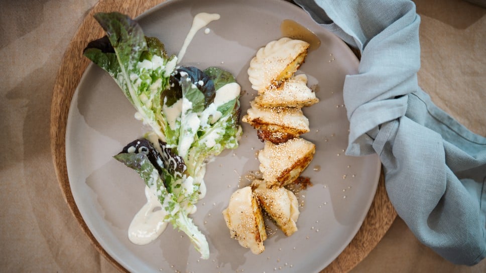 Kasnudl mit Ceasar Salad