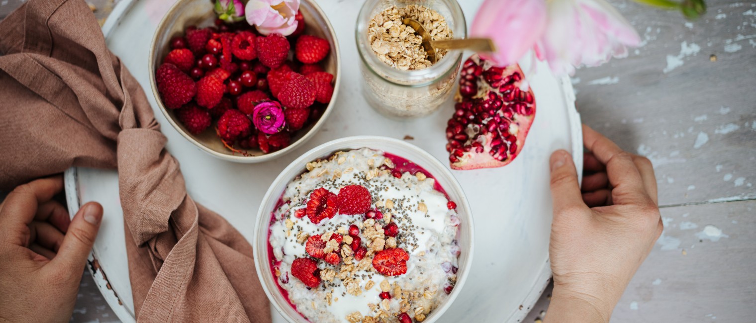 SPAR Mahlzeit Apfel-Zimt-Porridge mit Granatapfel