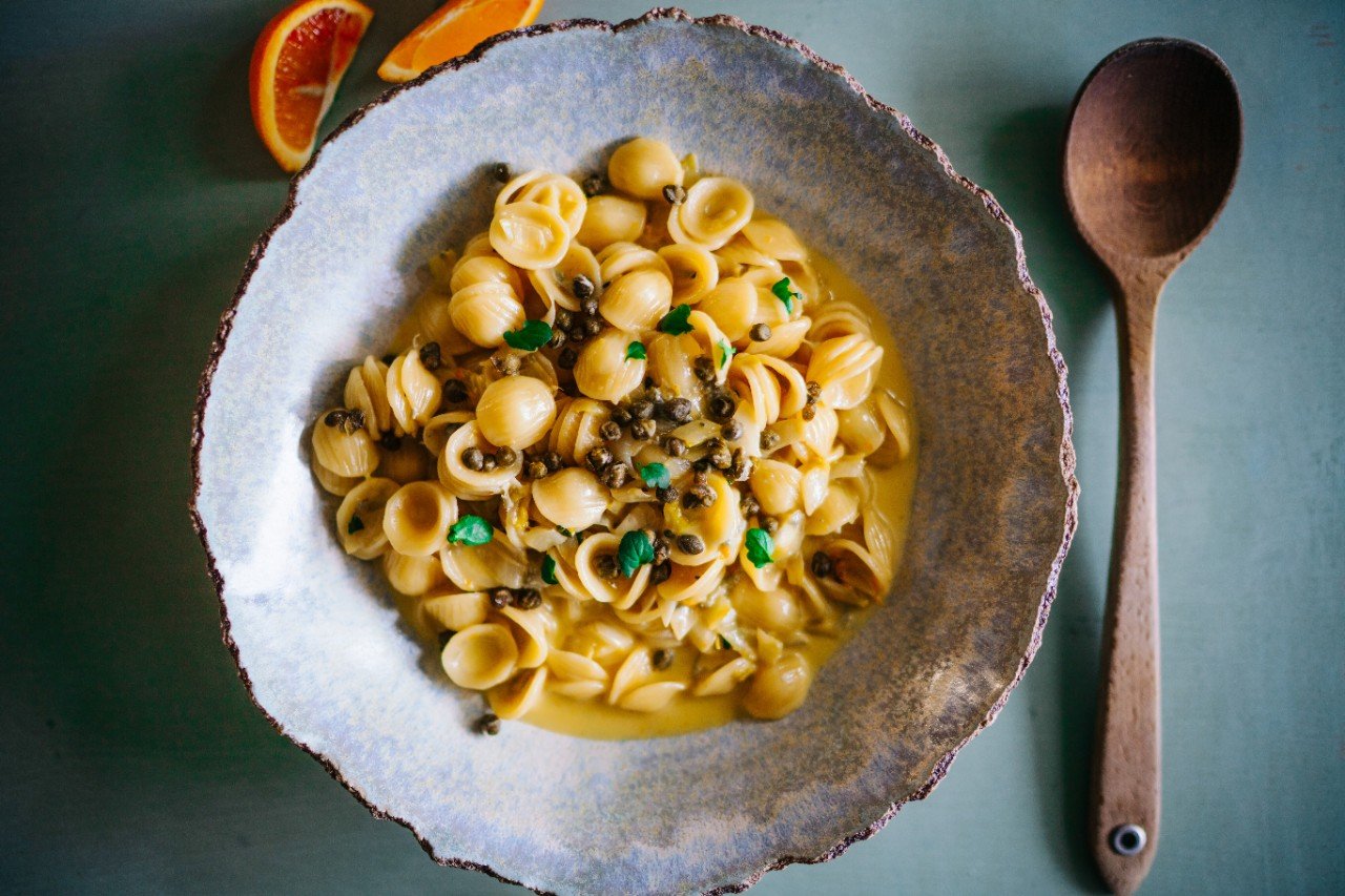 Orecchiette mit karamellisiertem Chicorèe, Orangen und