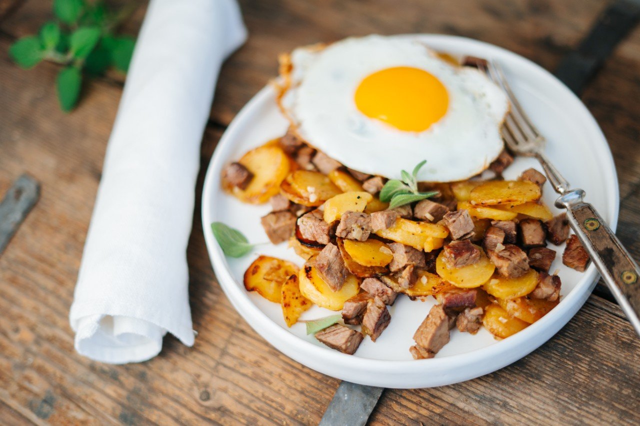Tiroler Gröstl mit Spiegelei » Rezept | SPAR Mahlzeit!