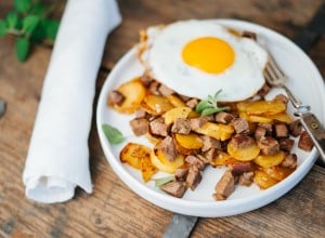 Tiroler Gröstl mit Spiegelei