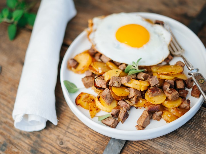 Tiroler Gröstl mit Spiegelei