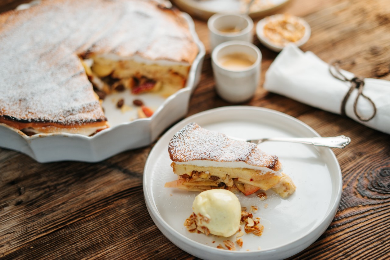 Apfel-Brot-Auflauf mit Schneehaube