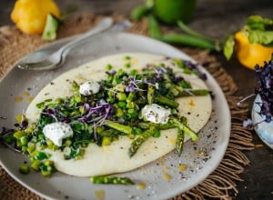 SPAR Mahlzeit! Cremige Polenta mit Frühlingsgemüse