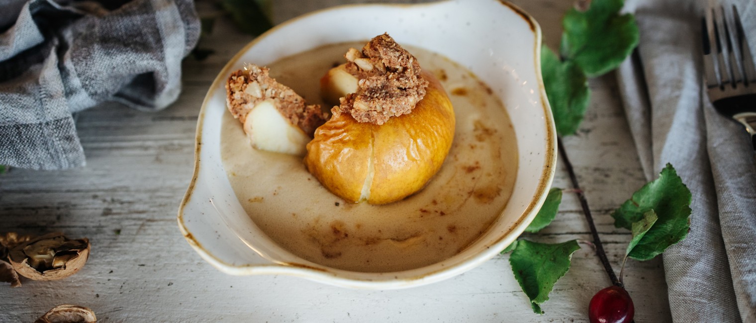 SPAR Mahlzeit Bratapfel mit Kastanienfüllung und Schilcher-Sabayo