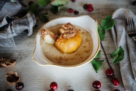 SPAR Mahlzeit Bratapfel mit Kastanienfüllung und Schilcher-Sabayo