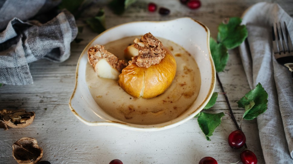 SPAR Mahlzeit Bratapfel mit Kastanienfüllung und Schilcher-Sabayo