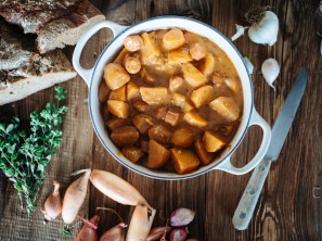 SPAR Mahlzeit Erdäpfelgulasch mit Würstel