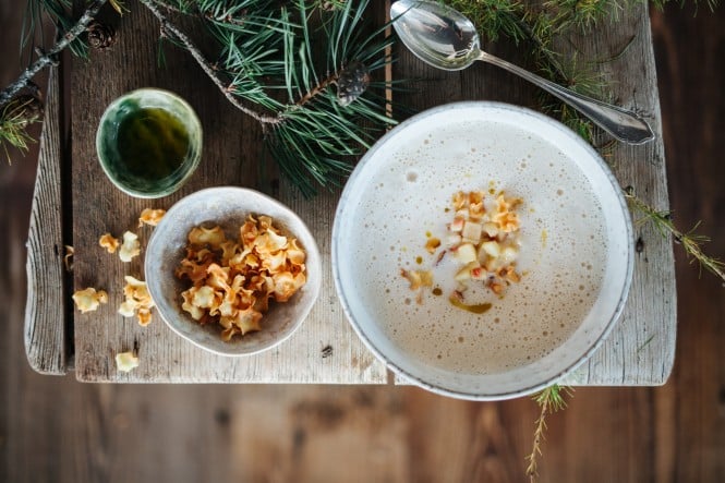 Pastinakencremesuppe mit Trüffelöl