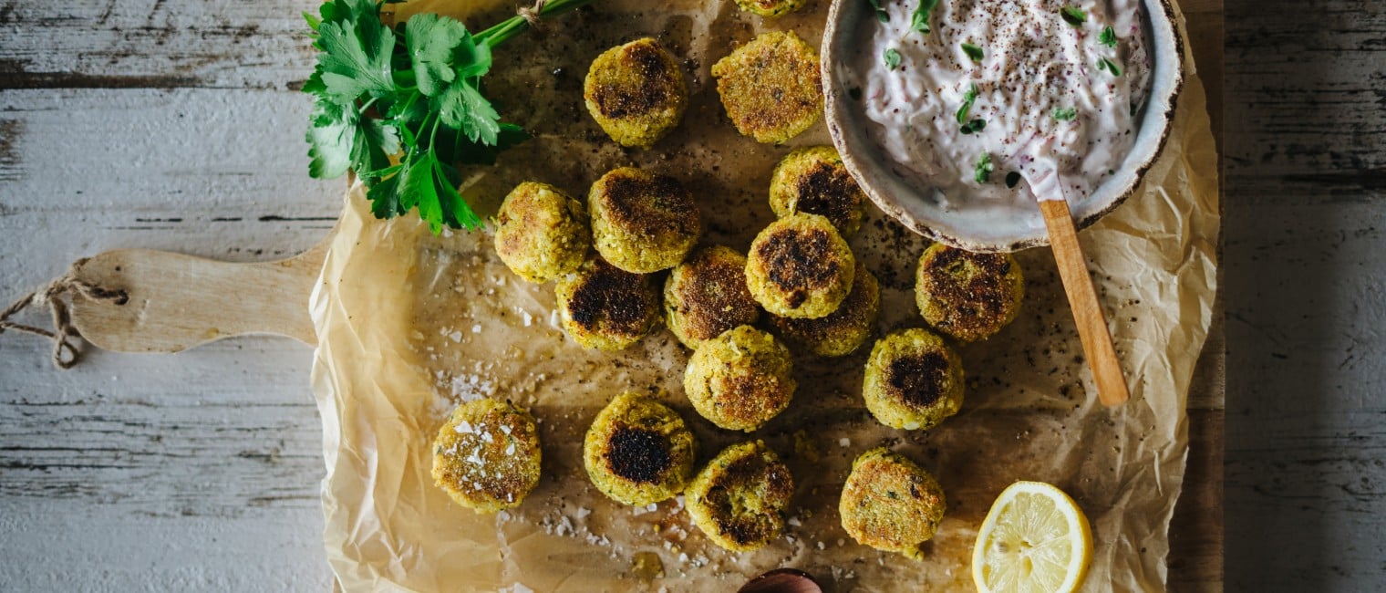 SPAR Mahlzeit Quinoa-Laibchen mit Radieschen-Tsatsiki