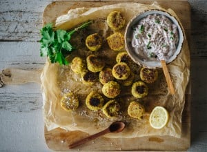 SPAR Mahlzeit Quinoa-Laibchen mit Radieschen-Tsatsiki