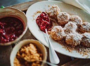 SPAR Mahlzeit Flaumige Topfenknödel mit Butterbrösel