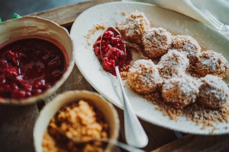 SPAR Mahlzeit Flaumige Topfenknödel mit Butterbrösel