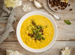 SPAR Mahlzeit! Vegane Lauch-Erdäpfel-Suppe