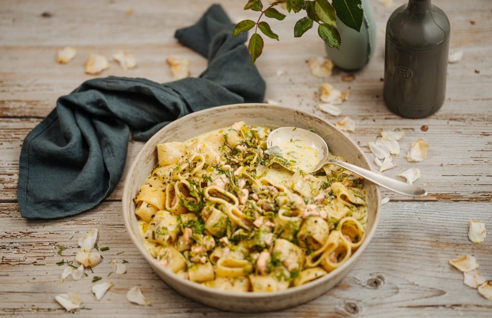 SPAR Mahlzeit Calamarata Pasta mit Lauch und Lachs