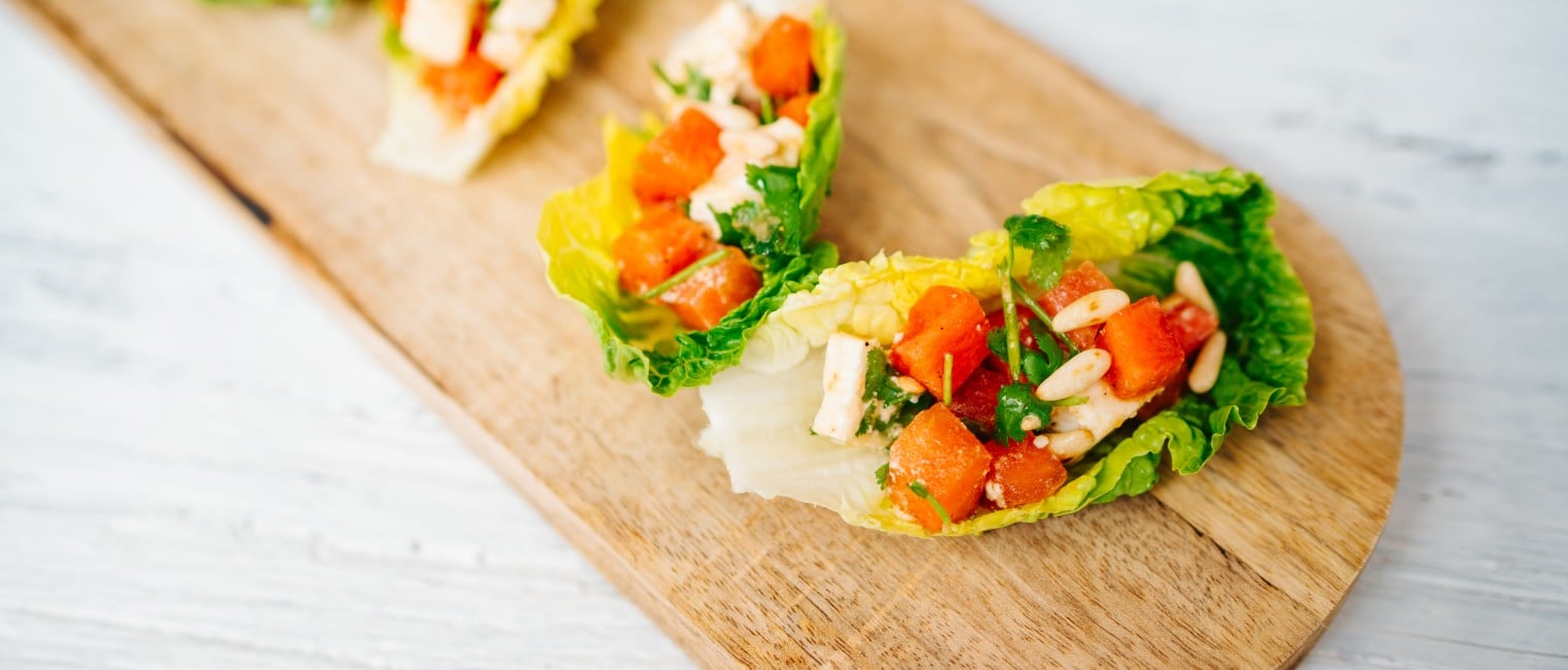 SPAR Mahlzeit Salatherzen mit Melone, Feta und Pinienkernen