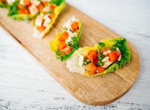 SPAR Mahlzeit Salatherzen mit Melone, Feta und Pinienkernen