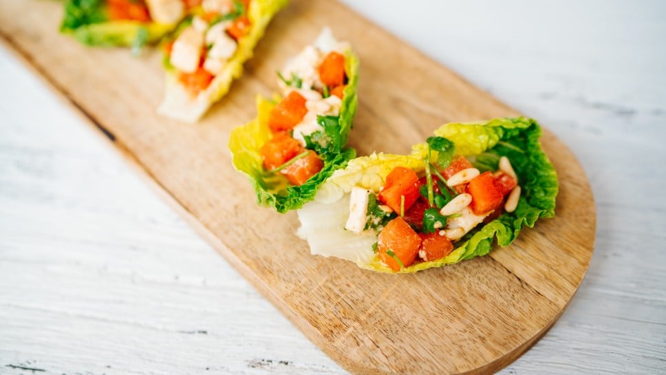 SPAR Mahlzeit Salatherzen mit Melone, Feta und Pinienkernen