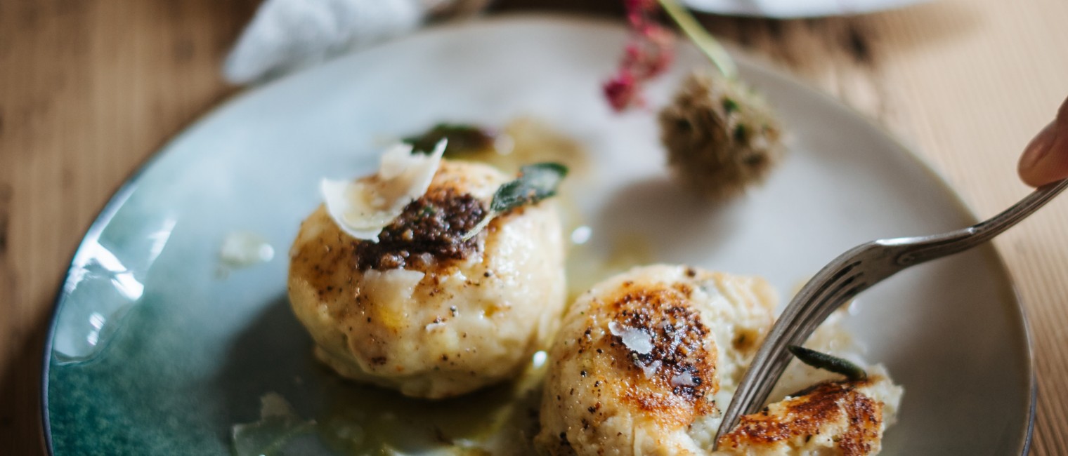 SPAR Mahlzeit Käseknödel mit Salbeibutter und Parmesan