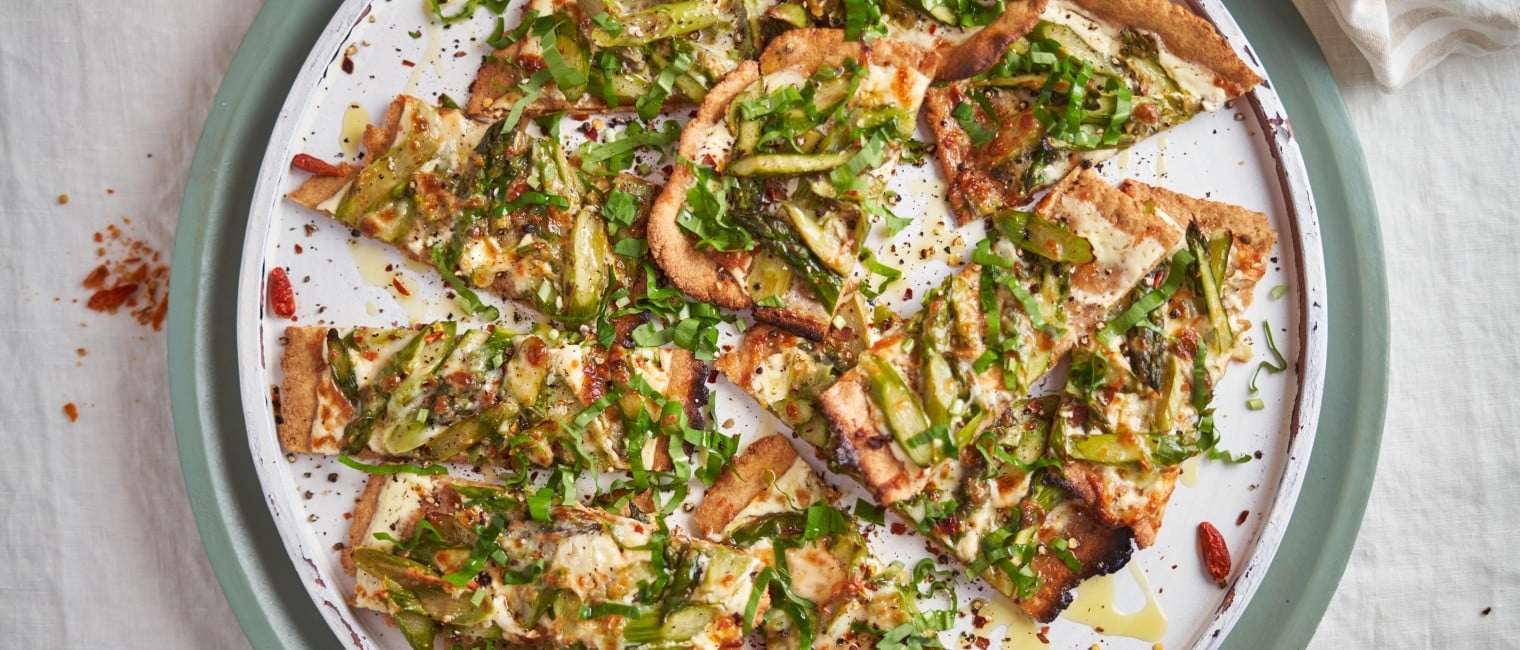 SPAR Mahlzeit Fladenbrot mit Spargel und Scamorza