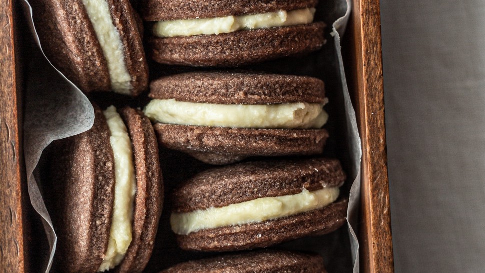 Schokokekse mit Eierlikörcreme