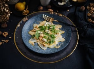 BIRNEN CARPACCIO MIT GORGONZOLA UND WALNÜSSEN