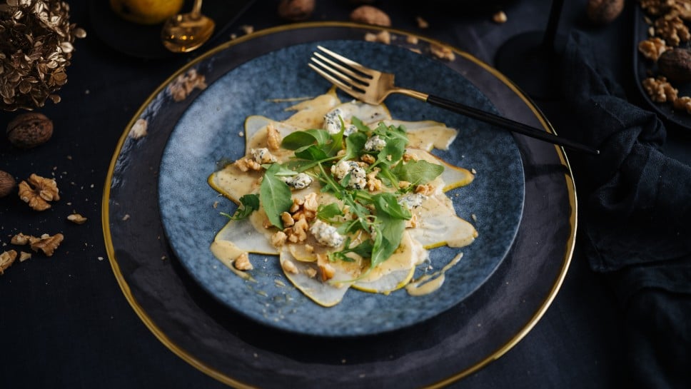 Birnen Carpaccio mit Gorgonzola und Walnüssen