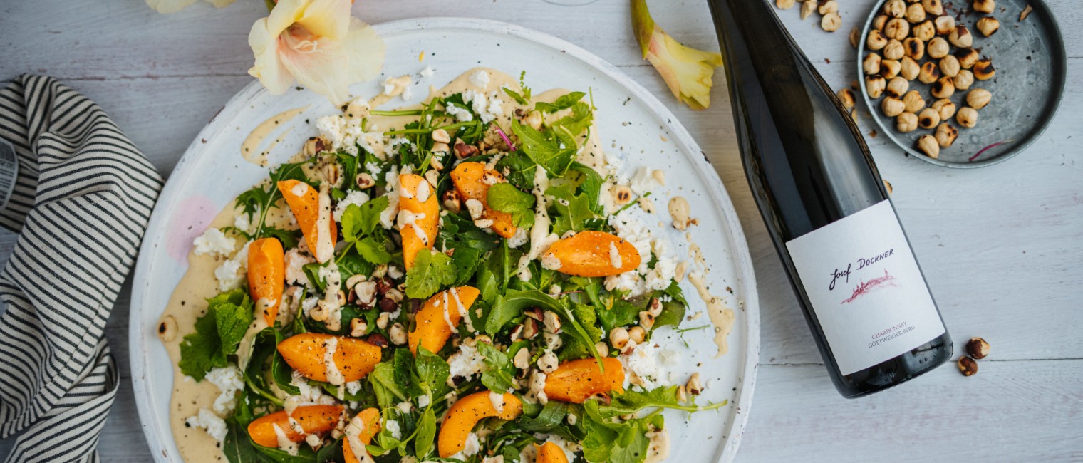 SPAR Mahlzeit Marillen-Feta-Salat mit Haselnüssen