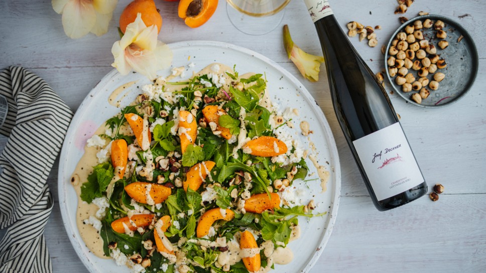 SPAR Mahlzeit Marillen-Feta-Salat mit Haselnüssen