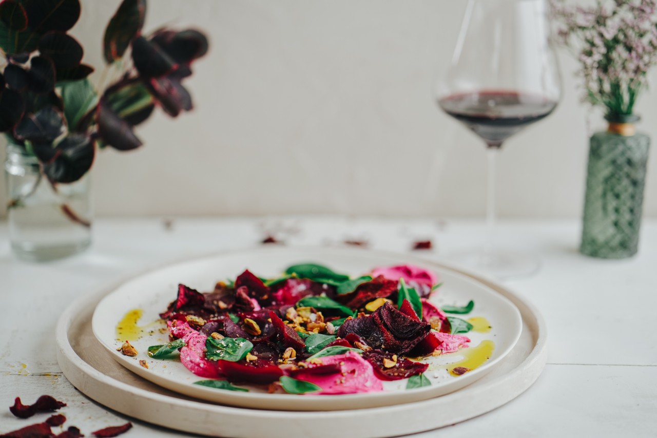 Rote Rüben Carpaccio mit Orange und Pistazie