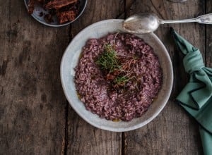 Rotwein-Risotto mit Speck