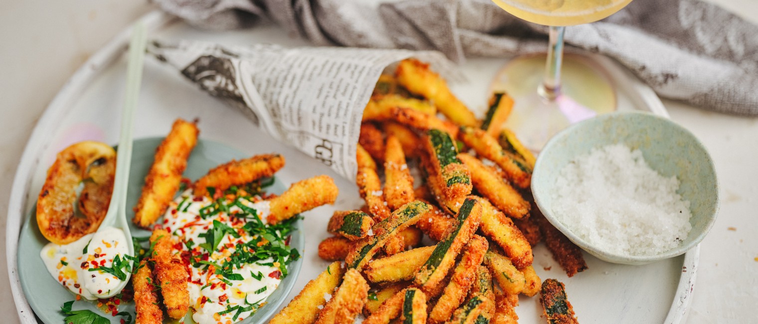 SPAR Mahlzeit Knusprige Zucchini-Sticks mit Kräuterdip