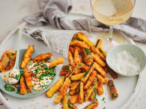 SPAR Mahlzeit Knusprige Zucchini-Sticks mit Kräuterdip