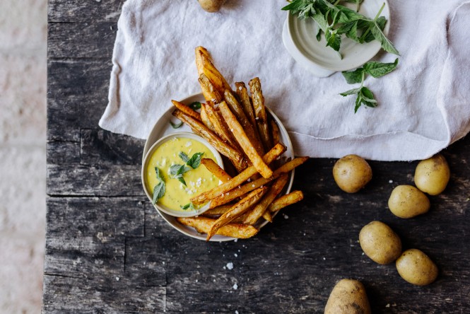 Ofen-Pommes mit Dip