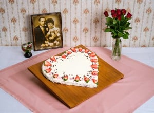 Omas Becherkuchen in Herzform