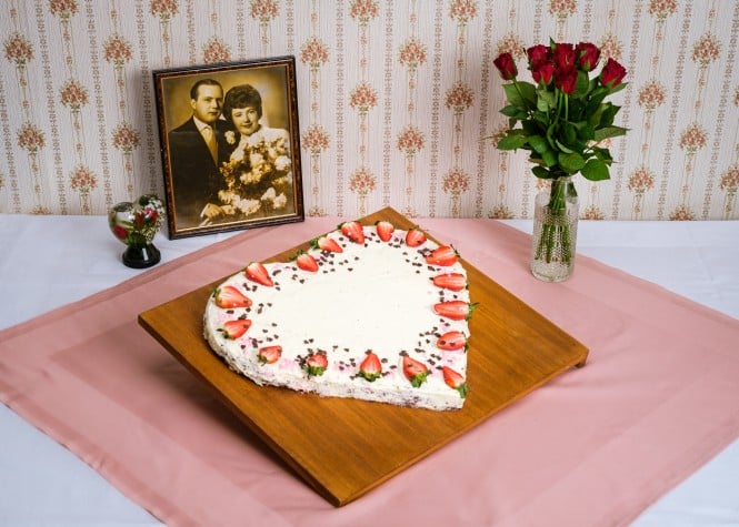 Omas Becherkuchen in Herzform