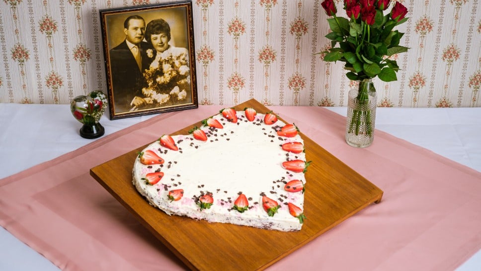 Omas Becherkuchen in Herzform