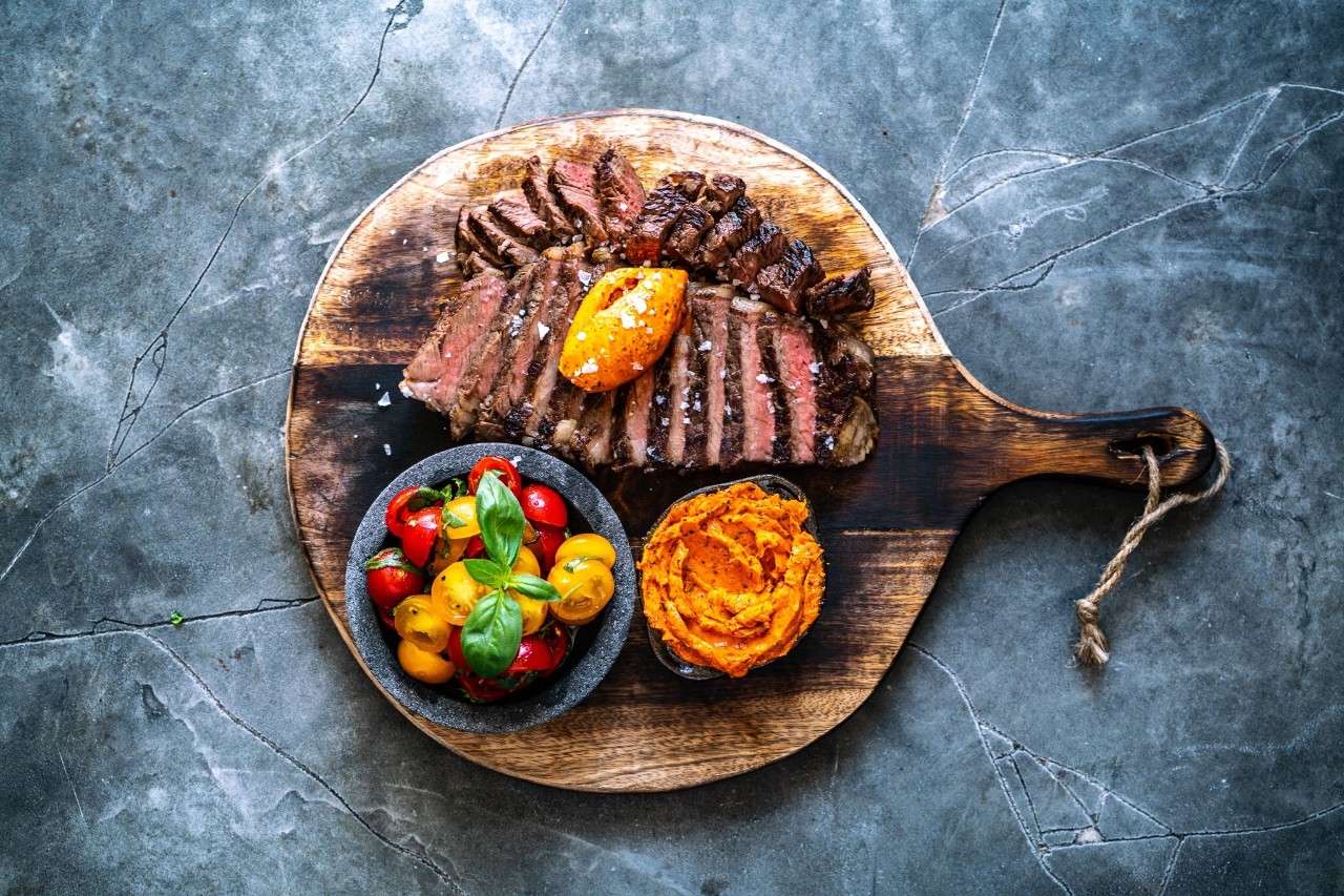 Rib Eye mit gerösteter Tomatenbutter