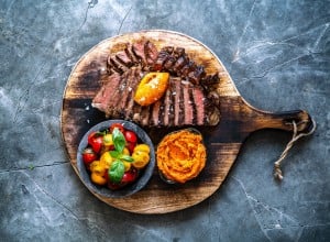 Rib Eye mit gerösteter Tomatenbutter