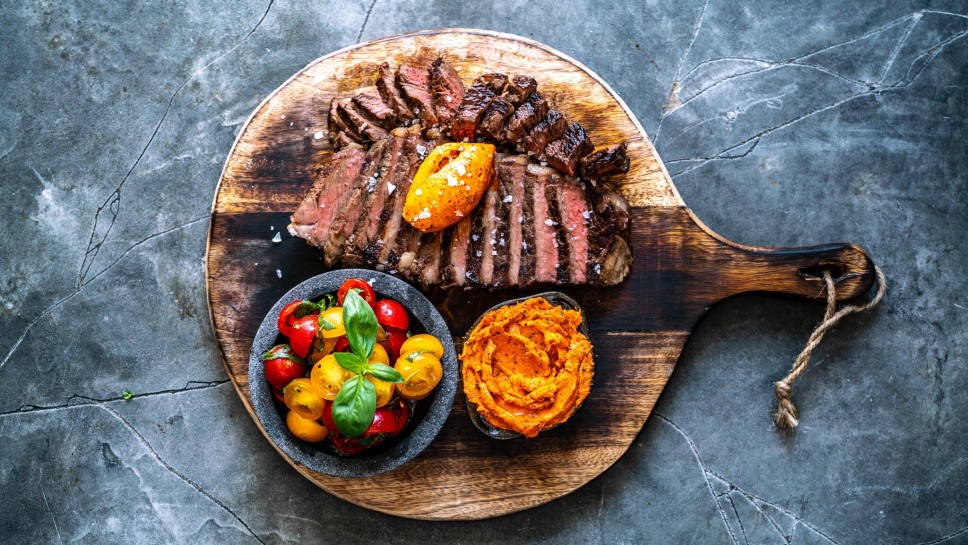 Rib Eye mit gerösteter Tomatenbutter