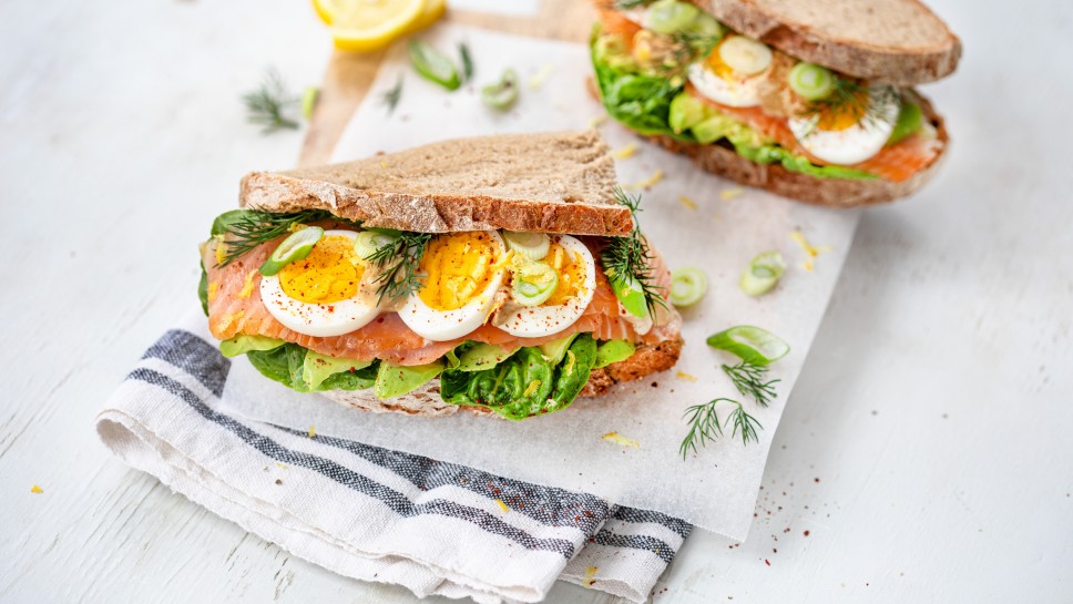 Lachs und Avocado Sandwich