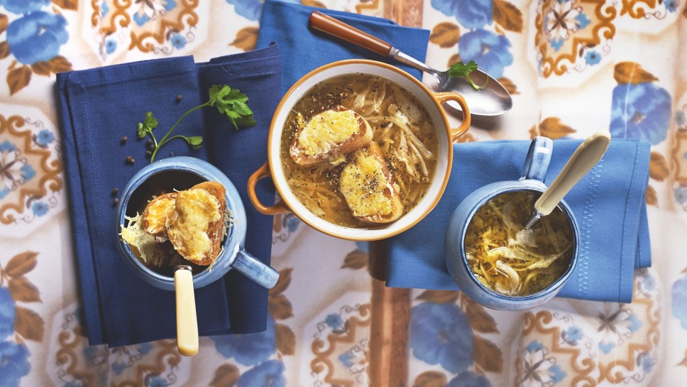 SPAR Mahlzeit Kraut-Zwiebelsuppe mit Almkäse-Crostini