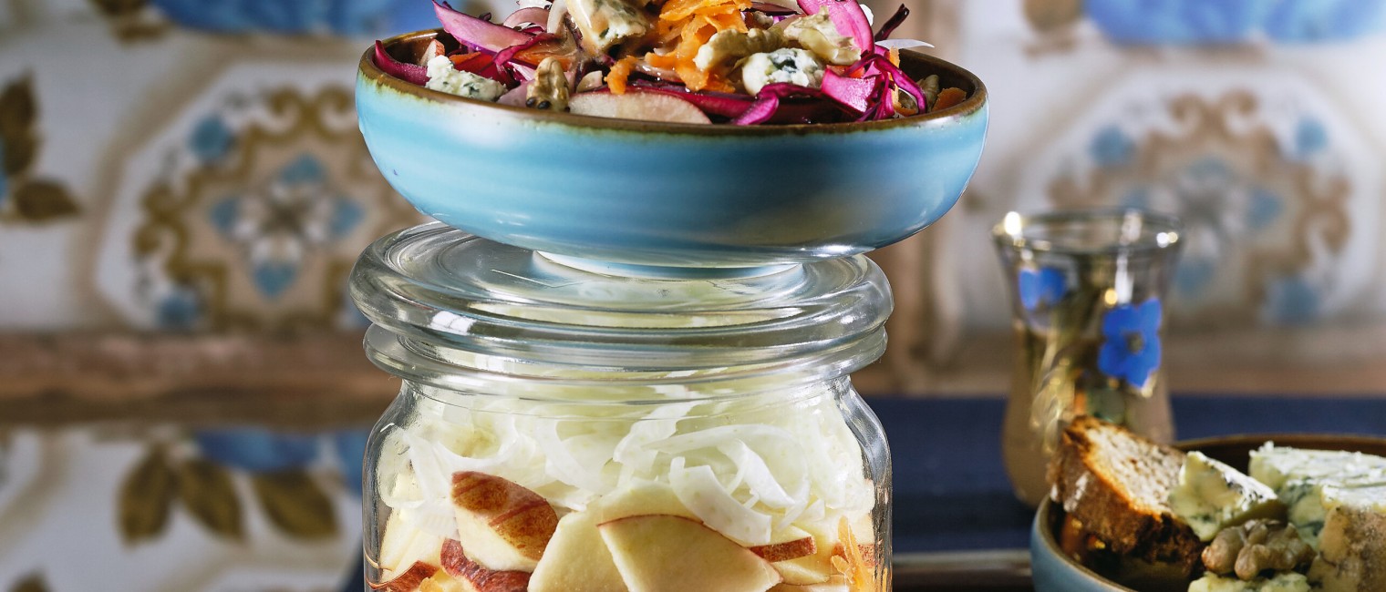 SPAR Mahlzeit Rotkrautsalat mit Karotten, Fenchel und Blauschimmelkäse