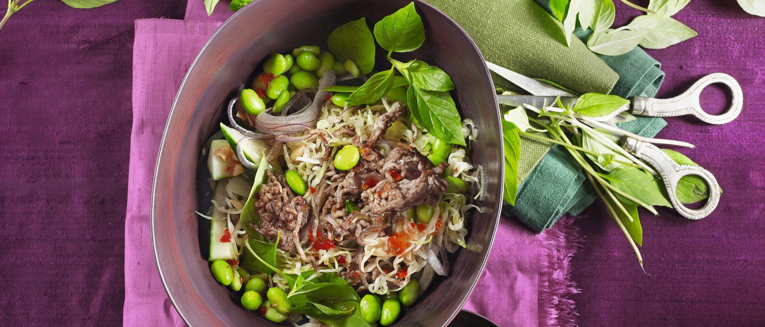 SPAR Mahlzeit Thai-Salat mit Rindfleisch und Sojabohnen