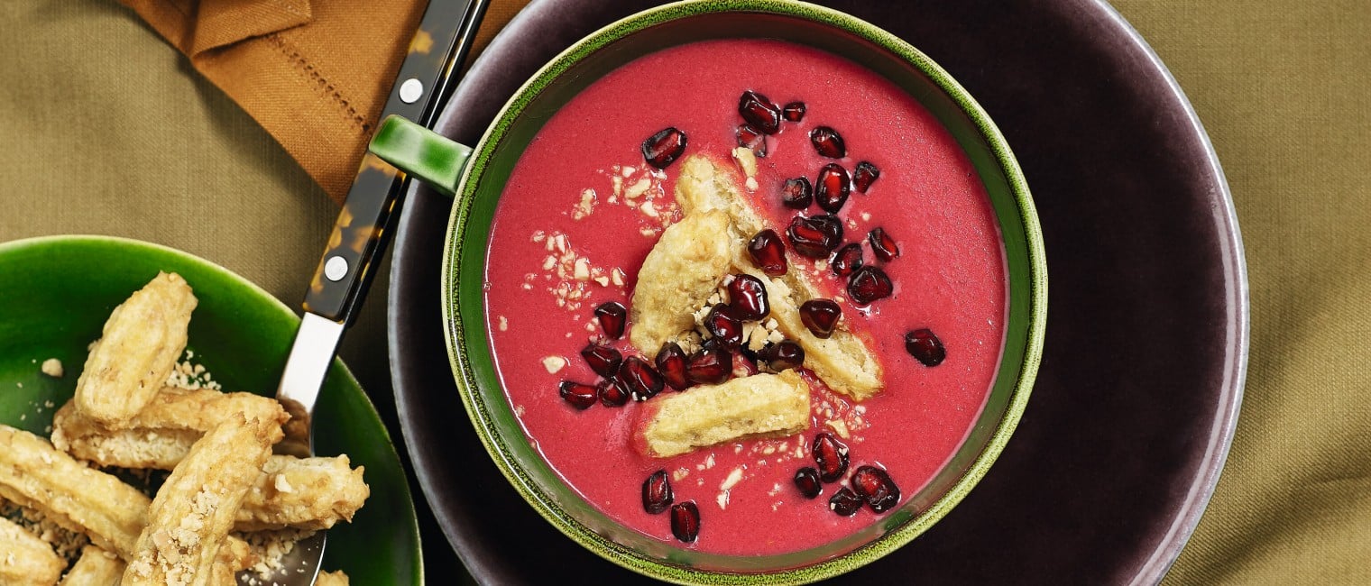 SPAR Mahlzeit Rote-Rüben-Suppe mit Granatapfel und Erdnusskroketten