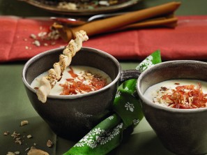 SPAR Mahlzeit Selleriesuppe mit krossem Rohschinken und Haselnuss-Stangerl