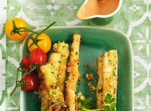 gebackener Knusper-Spargel mit Tomaten-Dip